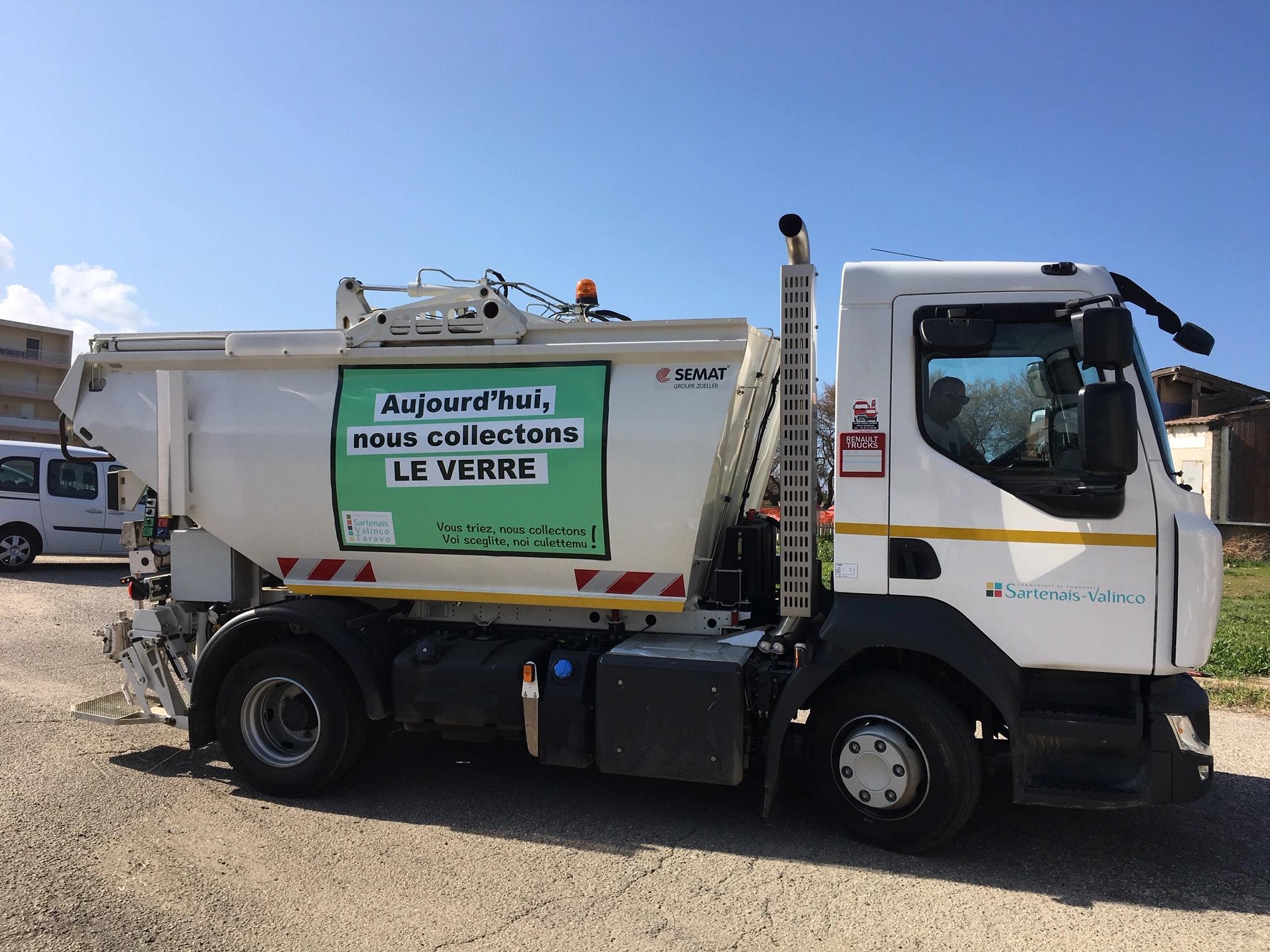 Camion de collecte des déchets